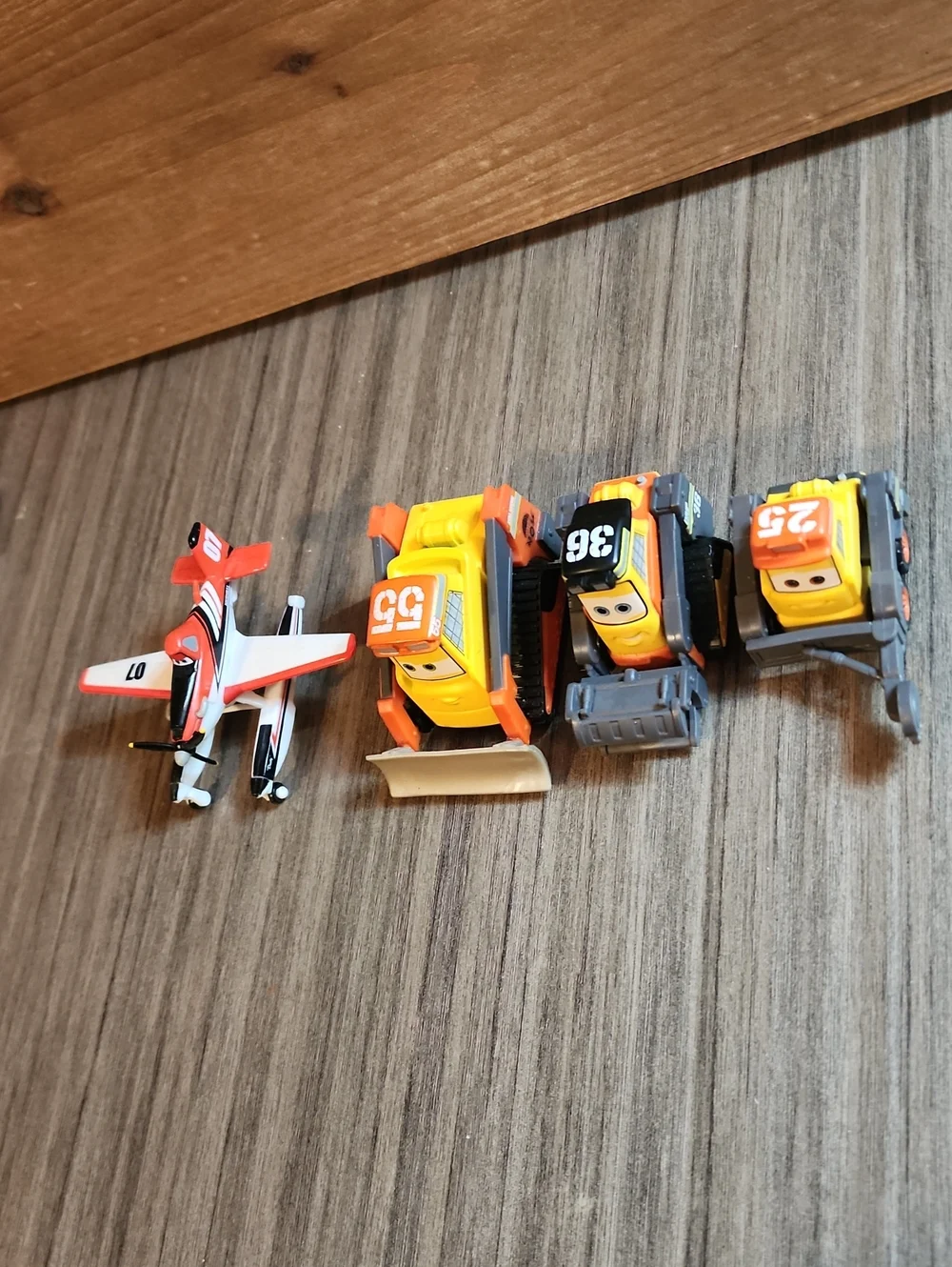 Disney Planes Fire & Rescue Diecast Vehicle Lot Dusty Crophopper Smokejumpers